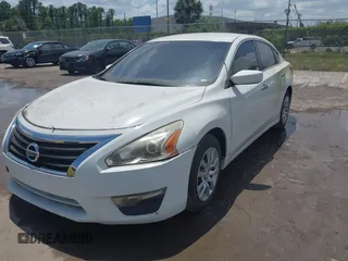 2015 Nissan Altima S with VIN 1N4AL3AP5FC459711, listed as a IAAI auction lot 42175139 with 146,952 mi miles and . Bid and sale history available at carsss.com. Image 2.