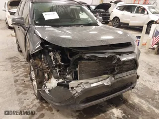 2019 Toyota RAV4 XLE with VIN JTMP1RFV5KD009999, listed as a IAAI auction lot 41639748 with 107,286 mi miles. Bid and sale history available at carsss.com. Image 6.