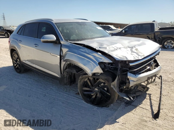 2022 Volkswagen Atlas SE with VIN 1V2JC2CA9NC230068, listed as a Copart auction lot 77862374 with 37,343 mi miles and Salvage title. Bid and sale history available at DreamBid. Image 4.