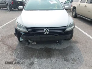 2013 Volkswagen Jetta SE z VIN 3VWDP7AJ0DM365243, wystawiony jako IAAI lot #42400011 z przebiegiem 191 746 mil mil oraz . Historia ofert i sprzedaży dostępna na DreamBid. Obrazek 6.