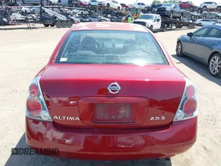2006 Nissan Altima S z VIN 1N4AL11D06N423536, wystawiony jako IAAI lot #42279390 z przebiegiem 150 308 mil mil oraz . Historia ofert i sprzedaży dostępna na DreamBid. Obrazek 16.