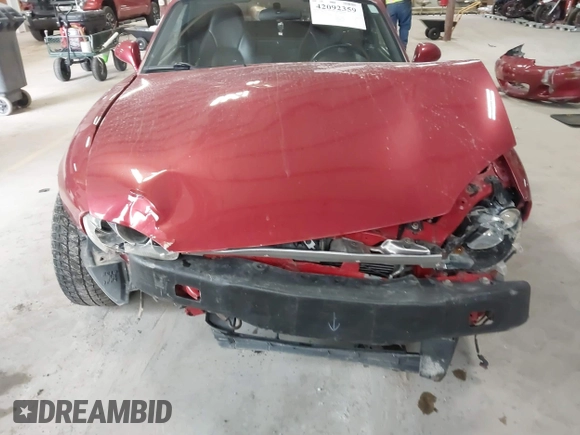 2001 Mazda MX-5 Miata with VIN JM1NB353X10215794, listed as a IAAI auction lot 42092359 with 121,684 mi miles and . Bid and sale history available at DreamBid. Image 13.