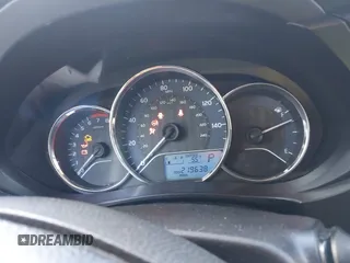 2015 Toyota Corolla L z VIN 2T1BURHE4FC358895, wystawiony jako IAAI lot #42186642 z przebiegiem 219 638 mil mil oraz . Historia ofert i sprzedaży dostępna na DreamBid. Obrazek 7.