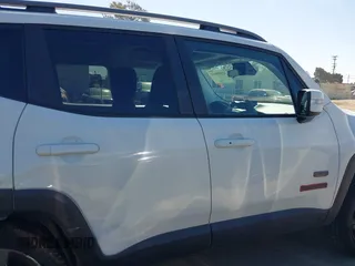 2016 Jeep Renegade Latitude with VIN ZACCJBBT6GPC98149, listed as a IAAI auction lot 42000433 with 62,733 mi miles. Bid and sale history available at carsss.com. Image 13.