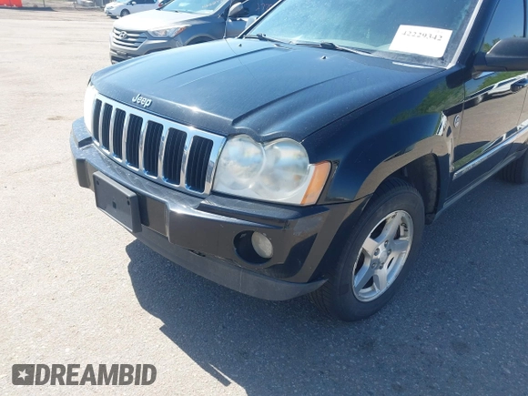 2005 Jeep Grand Cherokee Limited with VIN 1J8HR58N35C722387, listed as a IAAI auction lot 42229342 with 229,720 mi miles and . Bid and sale history available at DreamBid. Image 6.