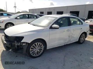 2016 Volkswagen Jetta SEL z VIN 3VWL07AJ3GM340907, wystawiony jako Copart lot #52879225 z przebiegiem 33 394 mil mil oraz Szkoda całkowita • Salvage title. Historia ofert i sprzedaży dostępna na DreamBid. Obrazek 1.