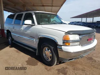 2001 GMC Yukon XL SLE with VIN 3GKFK16T21G277066, listed as a IAAI auction lot 41599965 with 241,070 mi miles. Bid and sale history available at carsss.com. Image 1.