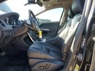 2014 Volvo XC60 3.2L с VIN YV4952DL0E2517672, выставлен на аукционе Copart как лот 87728395 с пробегом 158 422 миль миль и Списание • Salvage title. История ставок и продаж доступна на DreamBid. Изображение 7.