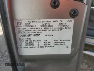 2000 GMC New Sierra 1500 SLE with VIN 2GTEK19T7Y1310097, listed as a Copart auction lot 84557764 with 257,060 mi miles and Salvage Title. Bid and sale history available at carsss.com. Image 12.