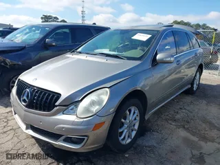 2006 Mercedes-Benz R-Class 5.0L with VIN 4JGCB75E86A014165, listed as a IAAI auction lot 41620616 with 158,014 mi miles. Bid and sale history available at carsss.com. Image 17.