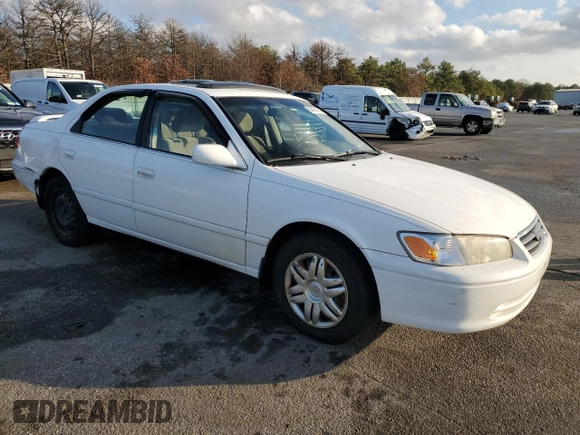 2001 Toyota Camry CE with VIN JT2BG22K610551574, listed as a Copart auction lot 82467224 with 131,730 mi miles and Clean Title. Bid and sale history available at carsss.com. Image 4.