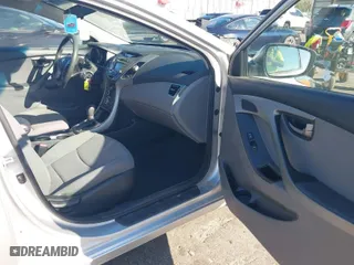 2014 Hyundai Elantra SE with VIN 5NPDH4AE2EH500361, listed as a IAAI auction lot 41773945 with 87,523 mi miles. Bid and sale history available at carsss.com. Image 5.