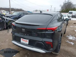 2025 Buick Envista Sport Touring with VIN KL47LBEPXSB032964, listed as a IAAI auction lot 41253381 with 889 mi miles and . Bid and sale history available at DreamBid. Image 4.