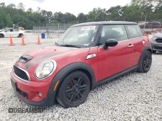 2013 MINI Hardtop S with VIN WMWSV3C58DT389460, listed as a Copart auction lot 54031105 with 59,645 mi miles and Salvage Title. Bid and sale history available at DreamBid. Image 1.