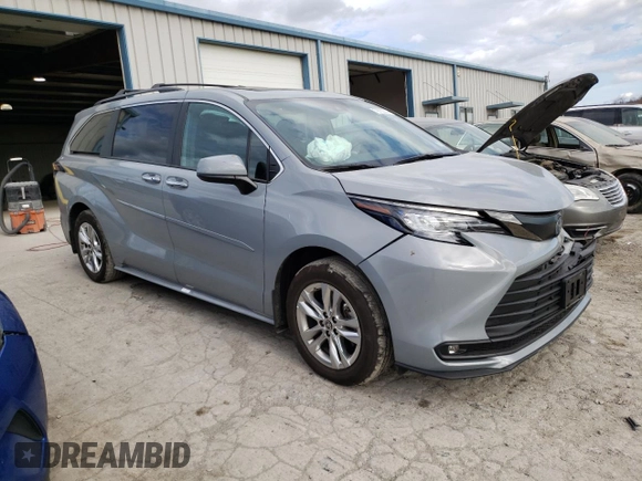2023 Toyota Sienna XSE 25th Anniversary with VIN 5TDCSKFC3PS103084, listed as a Copart auction lot 79702214 with 17,737 mi miles and Salvage title. Bid and sale history available at DreamBid. Image 4.