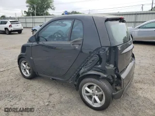2014 Smart fortwo Pure with VIN WMEEJ3BA2EK733447, listed as a Copart auction lot 53882735 with 0 mi miles and Clean Title. Bid and sale history available at carsss.com. Image 2.
