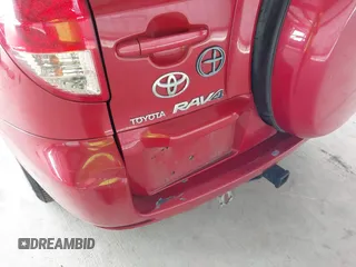2008 Toyota RAV4 Ltd with VIN JTMBK31V886047140, listed as a IAAI auction lot 42077469 with 191,057 mi miles. Bid and sale history available at carsss.com. Image 13.