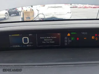 2018 Toyota Prius Two with VIN JTDKBRFU3J3596304, listed as a IAAI auction lot 41522049 with 222,636 mi miles. Bid and sale history available at carsss.com. Image 7.