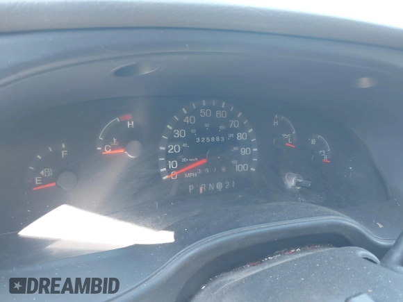 2003 Ford Econoline Cargo with VIN 1FTRE14W03HB60401, listed as a IAAI auction lot 41852847 with 325,883 mi miles. Bid and sale history available at carsss.com. Image 7.