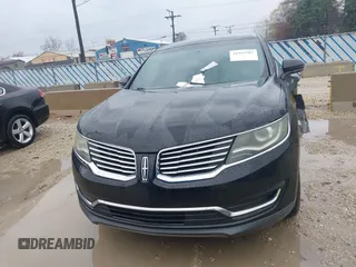 2016 Lincoln MKX Select with VIN 2LMTJ6KRXGBL50561, listed as a IAAI auction lot 41941507 with 81,230 mi miles. Bid and sale history available at carsss.com. Image 13.