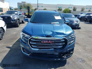 2024 GMC Terrain SLT with VIN 3GKALVEG2RL221585, listed as a IAAI auction lot 41851814 with 3,805 mi miles. Bid and sale history available at carsss.com. Image 12.