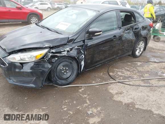 2016 Ford Focus SE with VIN 1FADP3F26GL280805, listed as a IAAI auction lot 42031492 with 146,986 mi miles. Bid and sale history available at carsss.com. Image 6.