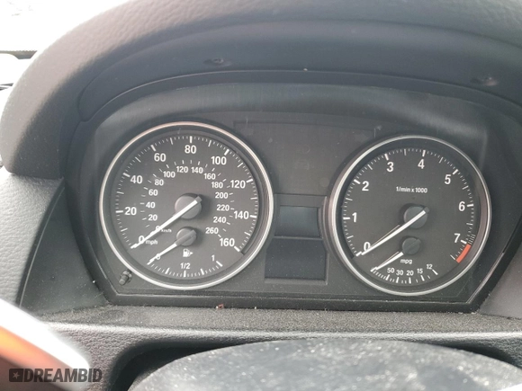 2014 BMW X1 xDrive28i with VIN WBAVL1C52EVY13518, listed as a Copart auction lot 48567775 with 0 mi miles and Salvage Title. Bid and sale history available at carsss.com. Image 9.