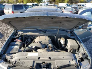 2009 Chevrolet Suburban LT w/1LT with VIN 1GNGC56K39R118135, listed as a Copart auction lot 75713124 with 231,657 mi miles and Salvage Title. Bid and sale history available at carsss.com. Image 14.