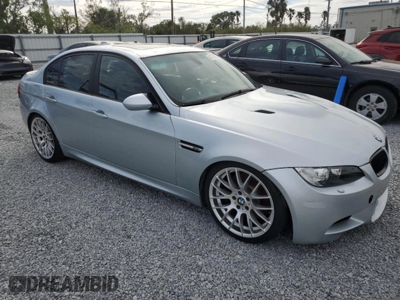2009 BMW M3 z VIN WBSPM93579E201899, wystawiony jako Copart lot #81707204 z przebiegiem Nie podano mil oraz Szkoda całkowita • Salvage title. Historia ofert i sprzedaży dostępna na DreamBid. Obrazek 4.