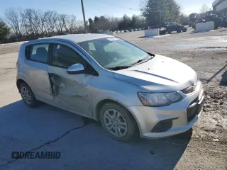 2020 Chevrolet Sonic LT z VIN 1G1JG6SB2L4115299, wystawiony jako Copart lot #41826735 z przebiegiem 120 280 mil mil oraz Szkoda całkowita • Salvage title. Historia ofert i sprzedaży dostępna na DreamBid. Obrazek 4.