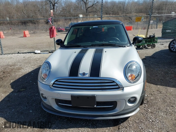 2013 MINI Cooper Hardtop with VIN WMWSU3C56DT683555, listed as a IAAI auction lot 41871323 with 102,527 mi miles. Bid and sale history available at carsss.com. Image 12.