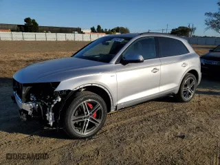2024 Audi Q5 S line Premium Plus with VIN WA1E2AFY2R2112524, listed as a Copart auction lot 80264764 with 1,030 mi miles and Salvage Title. Bid and sale history available at carsss.com. Image 1.