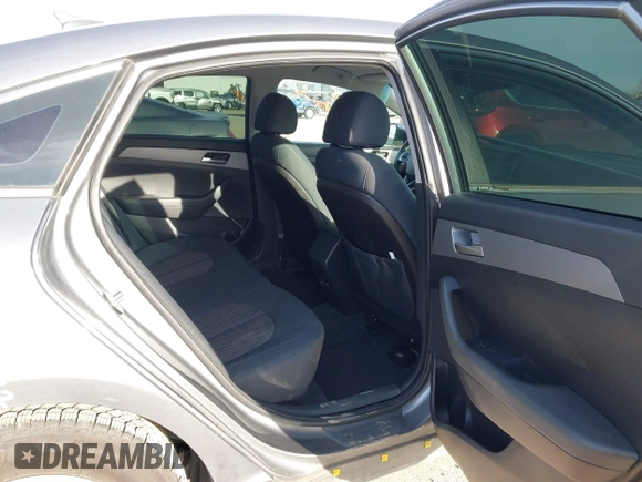 2019 Hyundai Sonata SE with VIN 5NPE24AF0KH774328, listed as a IAAI auction lot 41083370 with 84,196 mi miles and . Bid and sale history available at carsss.com. Image 8.