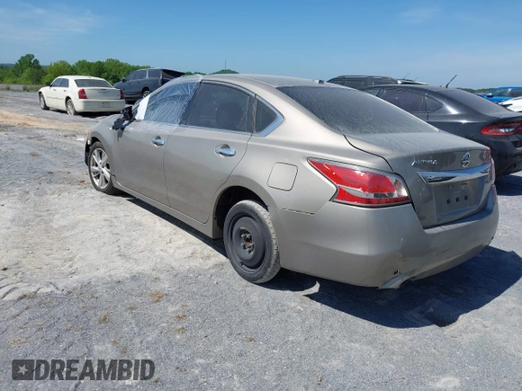 2015 Nissan Altima SL with VIN 1N4AL3AP9FN405848, listed as a IAAI auction lot 41304427 with 173,121 mi miles and . Bid and sale history available at DreamBid. Image 3.