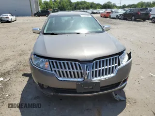 2012 Lincoln MKZ z VIN 3LNHL2JCXCR836235, wystawiony jako Copart lot #57477705 z przebiegiem 184 186 mil mil oraz Szkoda całkowita • Salvage title. Historia ofert i sprzedaży dostępna na DreamBid. Obrazek 5.