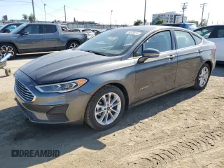 2020 Ford Fusion SE z VIN 3FA6P0LU0LR258405, wystawiony jako Copart lot #56320815 z przebiegiem 44 535 mil mil oraz Szkody całkowita. Historia ofert i sprzedaży dostępna na DreamBid. Obrazek 1.