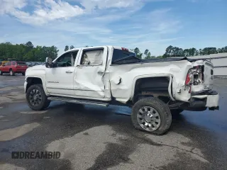 2017 GMC Sierra 2500HD Denali z VIN 1GT12UEY0HF216704, wystawiony jako Copart lot #56409765 z przebiegiem 111 525 mil mil oraz Szkoda całkowita • Salvage title. Historia ofert i sprzedaży dostępna na DreamBid. Obrazek 2.