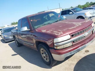 2001 Chevrolet Silverado 1500 LS with VIN 2GCEC19V211284027, listed as a IAAI auction lot 41994056 with 172,947 mi miles. Bid and sale history available at carsss.com. Image 1.