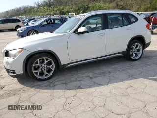 2014 BMW X1 xDrive28i z VIN WBAVL1C52EVY10750, wystawiony jako Copart lot #52868045 z przebiegiem Nie podano mil oraz Szkoda całkowita • Salvage title. Historia ofert i sprzedaży dostępna na DreamBid. Obrazek 1.