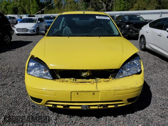 2005 Ford Focus S with VIN 3FAFP31N45R143144, listed as a Copart auction lot 49522455 with 125,885 mi miles and Salvage Title. Bid and sale history available at carsss.com. Image 5.
