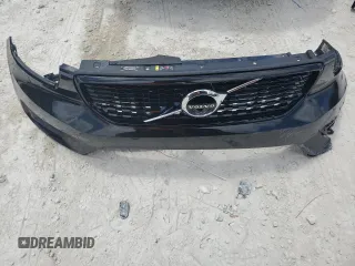 2021 Volvo XC40 R-Design z VIN YV4AC2HM1M2470902, wystawiony jako Copart lot #54275595 z przebiegiem 33 536 mil mil oraz Szkody całkowita. Historia ofert i sprzedaży dostępna na DreamBid. Obrazek 13.
