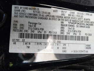 2017 Ford Focus SE with VIN 1FADP3K23HL342085, listed as a IAAI auction lot 41820615 with 1 mi miles. Bid and sale history available at carsss.com. Image 9.