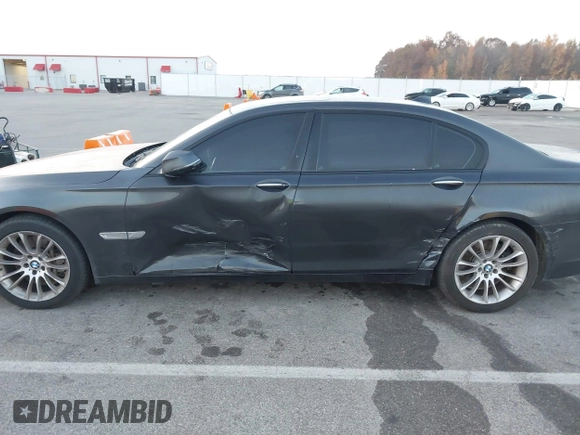 2014 BMW 7 Series ALPINA B7 with VIN WBAYE8C58ED136240, listed as a IAAI auction lot 40701912 with 116,246 mi miles. Bid and sale history available at carsss.com. Image 6.