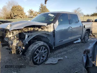 2024 Toyota Tundra 1794 Edition z VIN 5TFMA5AB8RX035076, wystawiony jako Copart lot #42061445 z przebiegiem 23 260 mil mil oraz Szkoda całkowita • Salvage title. Historia ofert i sprzedaży dostępna na DreamBid. Obrazek 1.
