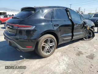 2023 Porsche Macan with VIN WP1AA2A50PLB01554, listed as a Copart auction lot 44022365 with 31,549 mi miles and Salvage title. Bid and sale history available at DreamBid. Image 3.