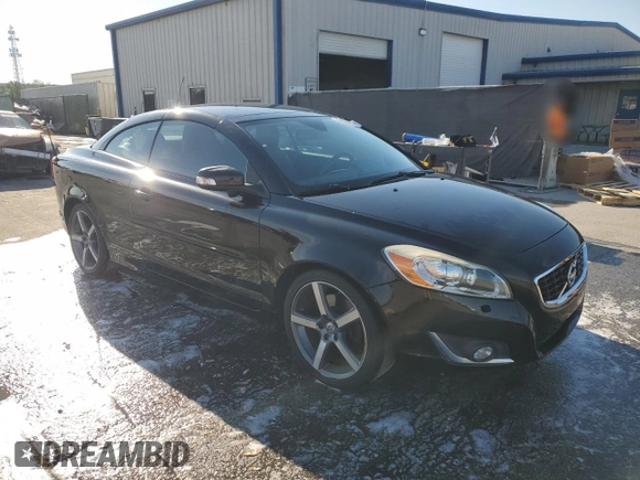 2013 Volvo C70 T5 with VIN YV1672MC3DJ137806, listed as a Copart auction lot 48036805 with 81,317 mi miles and Salvage Title. Bid and sale history available at carsss.com. Image 4.