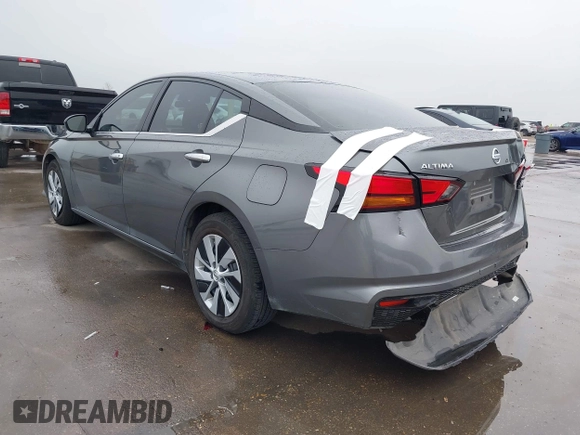 2022 Nissan Altima 2.5 S with VIN 1N4BL4BV9NN314777, listed as a IAAI auction lot 41541506 with 17,398 mi miles. Bid and sale history available at carsss.com. Image 3.