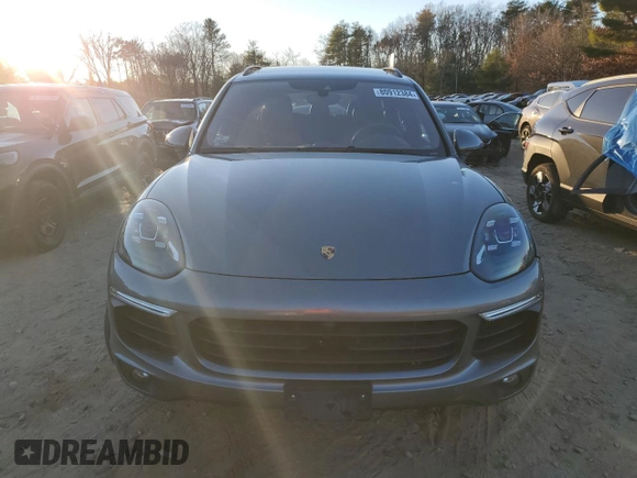 2017 Porsche Cayenne S с VIN WP1AB2A25HLA50282, выставлен на аукционе Copart как лот 80912384 с пробегом 44 744 миль миль и Списание • Salvage title. История ставок и продаж доступна на DreamBid. Изображение 5.
