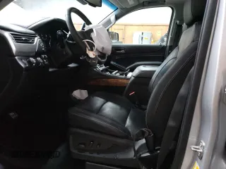 2019 Chevrolet Suburban Premier with VIN 1GNSKJKJ2KR242552, listed as a Copart auction lot 41894825 with 178,053 mi miles and Clean Title. Bid and sale history available at DreamBid. Image 7.