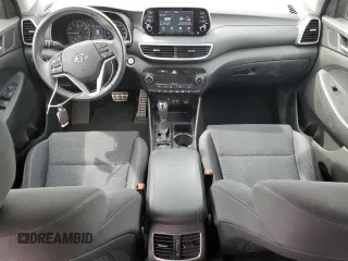 2019 Hyundai Tucson SEL z VIN KM8J3CAL0KU958584, wystawiony jako Copart lot #51323535 z przebiegiem 94 683 mil mil oraz Szkoda całkowita • Salvage title. Historia ofert i sprzedaży dostępna na DreamBid. Obrazek 8.